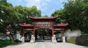 ���ϲƾ���ҵְҵ����ѧԺ