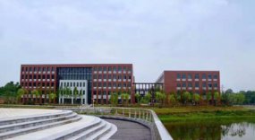 �����Ͷ�����ְҵѧԺ